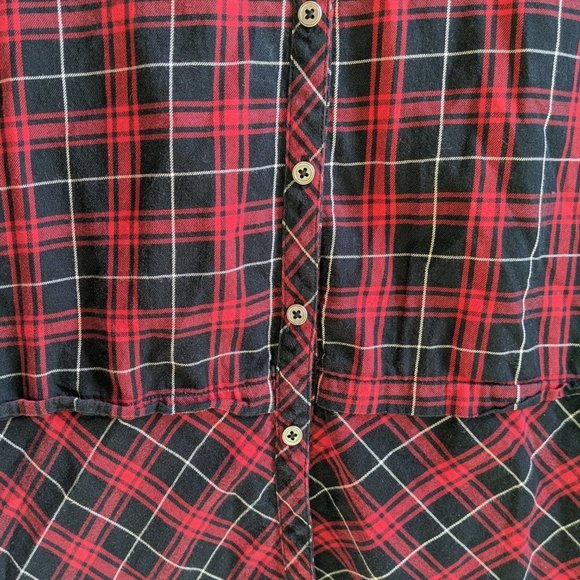 J. Jill red and black buffalo plaid curved hem button down tunic size small - Picture 4 of 9